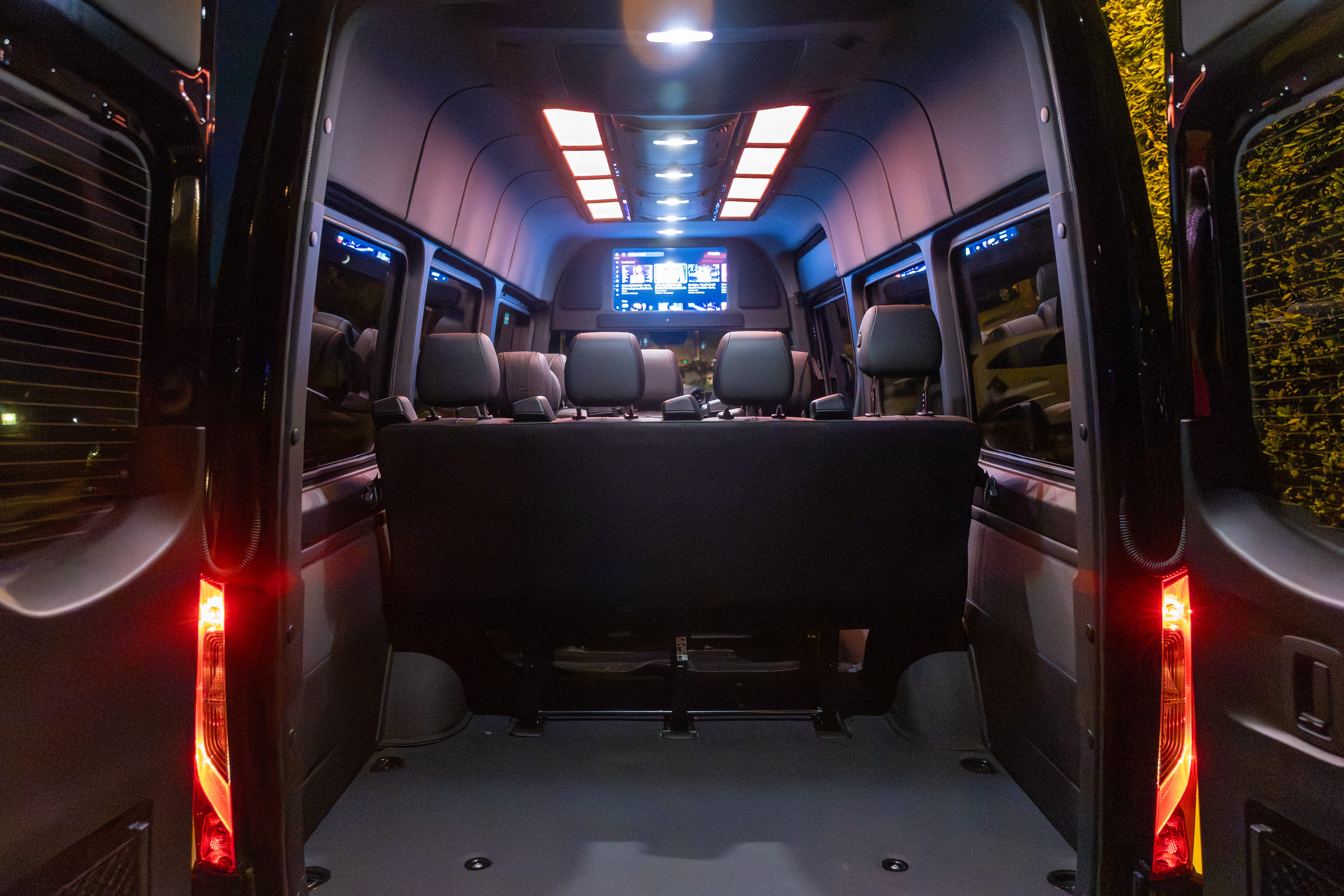 MERCEDEZ-BENZ SPRINTER 2500 15 PASSENGER Image 85